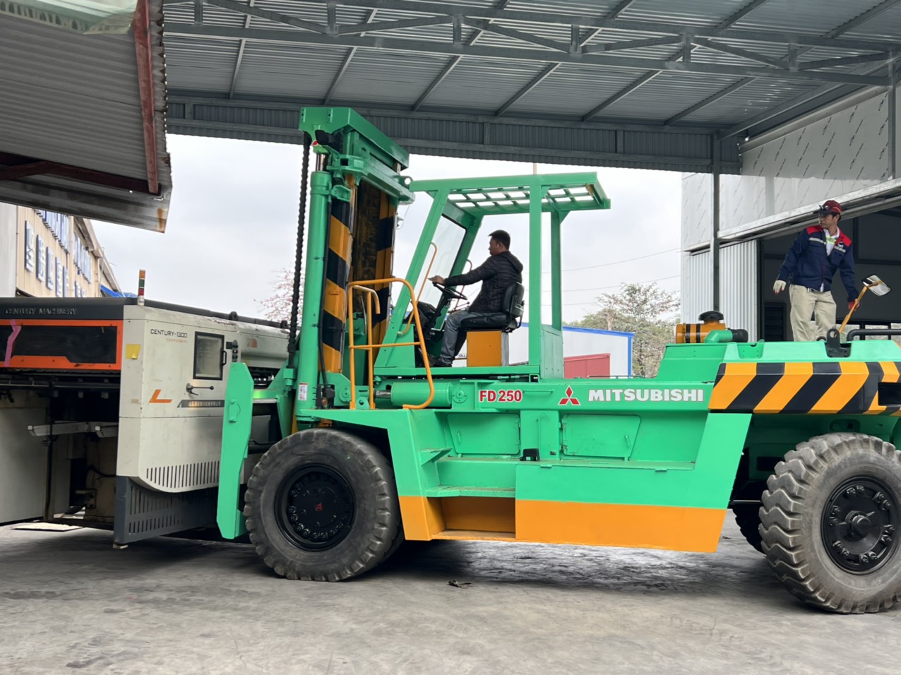 Cho thuê xe nâng tự lái Hải Phòng