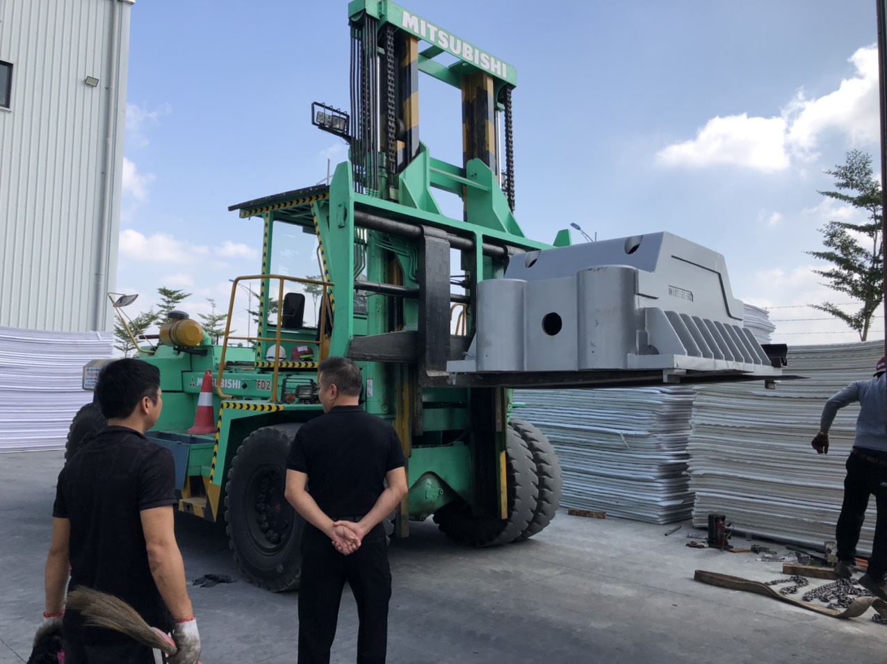 Cho thuê xe nâng tại Tiên Lãng Hải Phòng