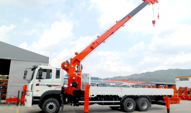 Dịch vụ cho thuê xe nâng, cẩu tự hành