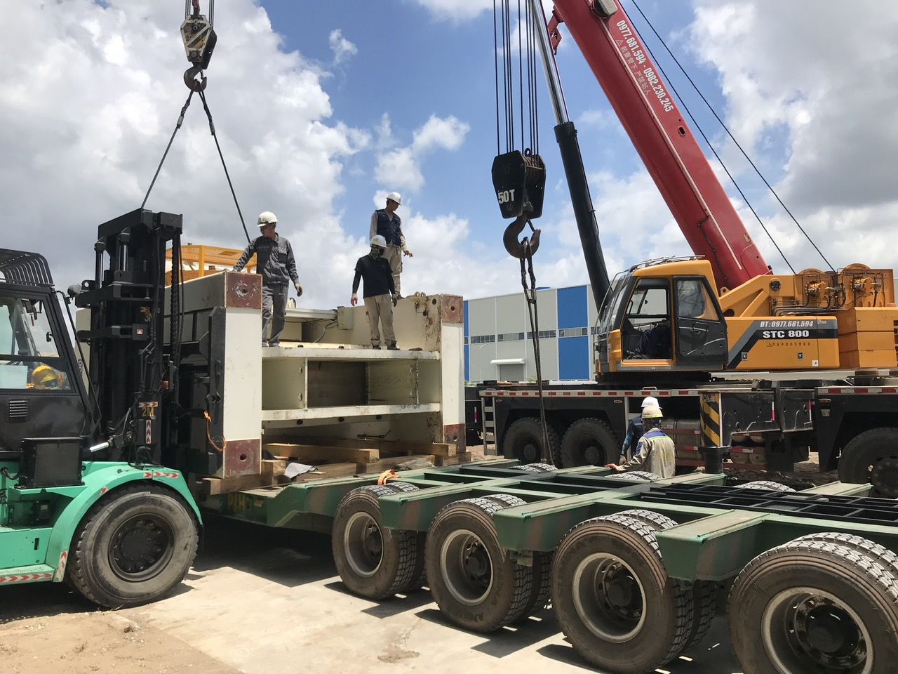 Cẩu hàng nặng giá rẻ Hải Phòng
