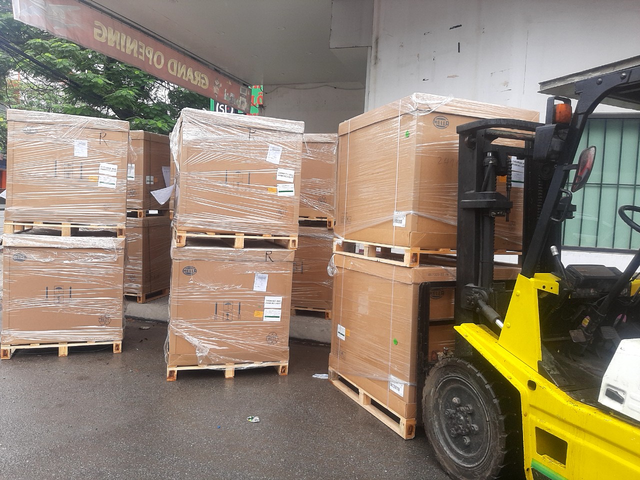Xếp dỡ hàng hóa công nghiệp tại Hải Phòng