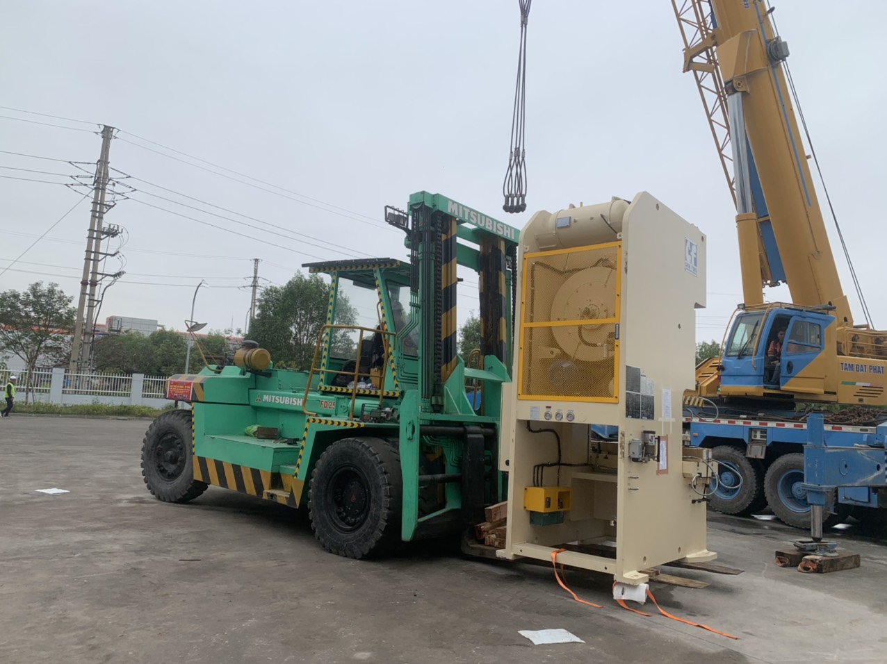Thuê xe cẩu tại Tiên Lãnh Hải Phòng