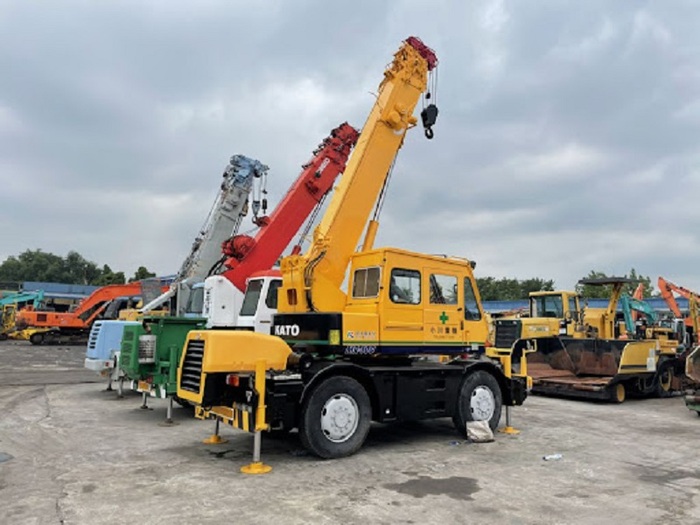 Thuê xe cẩu bánh lốp uy tín Hải Phòng