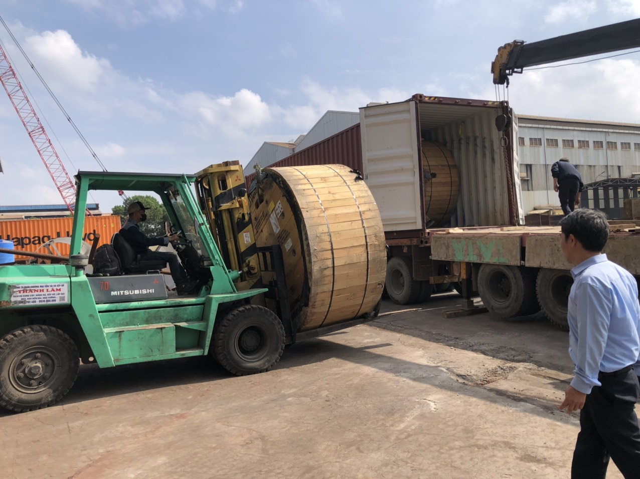 Thuê xe cẩu chuyên dụng Hải Phòng
